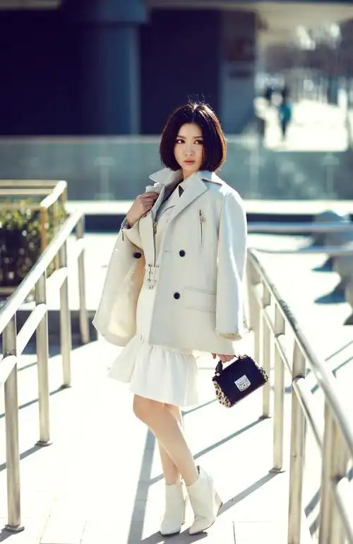 姚贝娜优雅写真