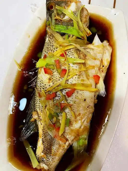 铥铥c做的清蒸鲈鱼三步搞定