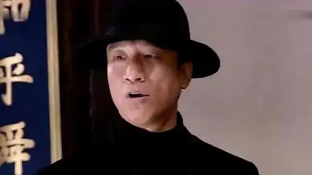 上海滩黑老大齐聚,不料竟被小伙教训了,黑老大们不敢反抗!