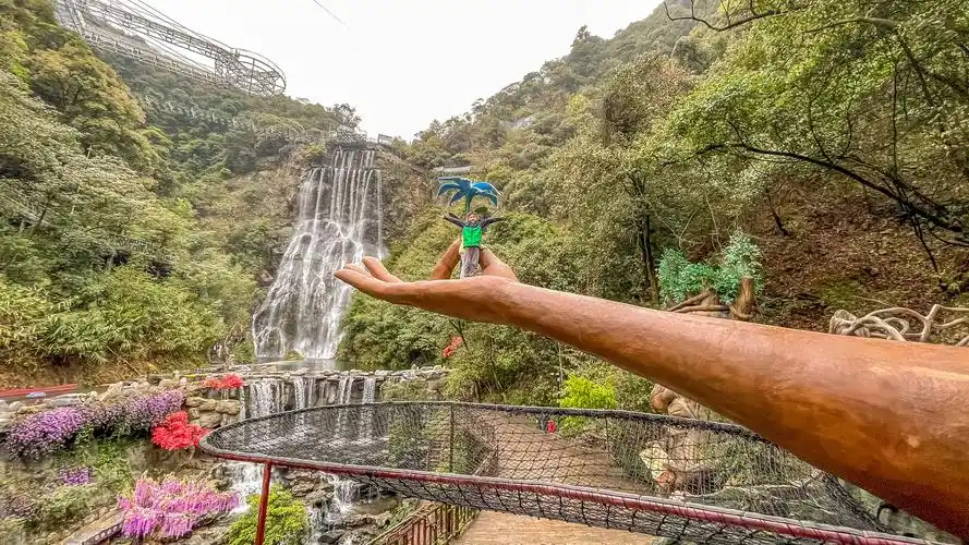 周末自驾古龙峡,踏春赏花,春色满园美不胜收