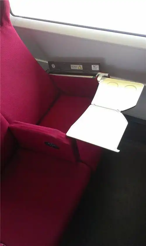 高铁一等座图片(高铁一等座和商务座的区别图片)