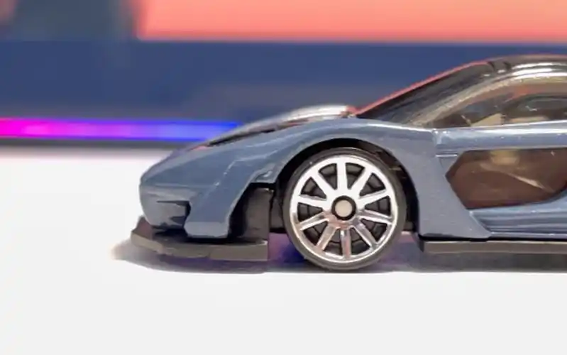 【风火轮】地平线4开场车:迈凯轮塞纳 开箱(附特写剪辑)