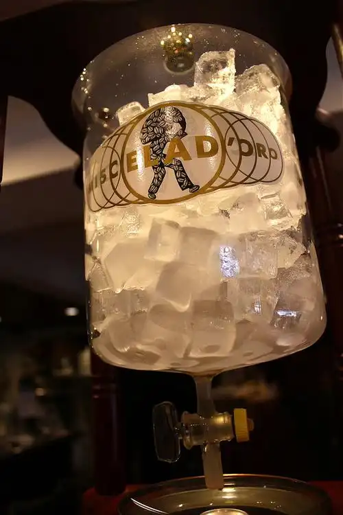 冰滴咖啡的历史外观与萃取原理冰滴咖啡豆特色及故事