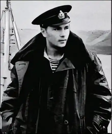 1939年,萨布林出生于一个海军军官世家.