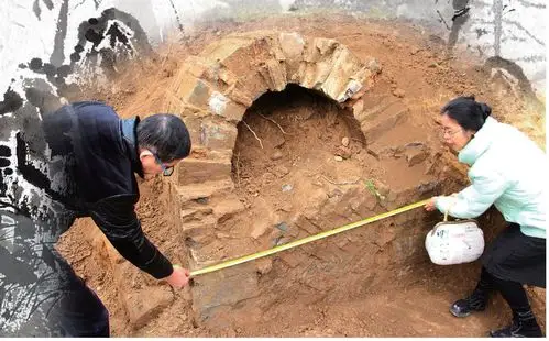 新前东晋古墓发掘记