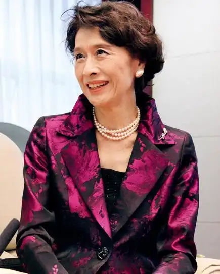 栗原小卷