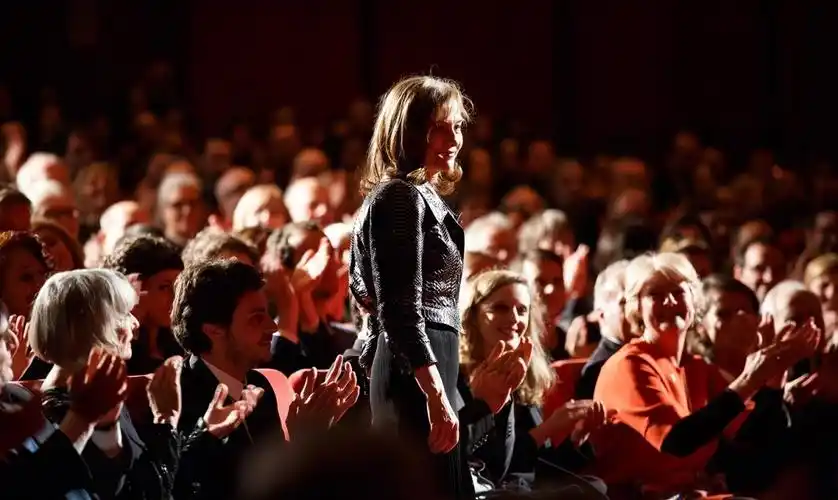 柏林国际电影节的影片在以波茨坦广场边"舞台剧场(das stage theater)