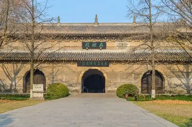 朱元璋为自己修建陵墓搬迁了这座寺庙,成了明朝第一大寺
