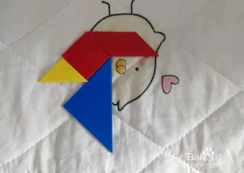 用七巧板智力拼图怎么拼一只安静休息的山羊?