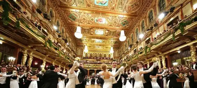 维61关注争奇斗艳的奥地利舞会