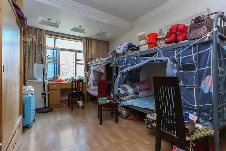 长沙理工大学侯家塘校区教职工宿舍 2室1厅1卫 .