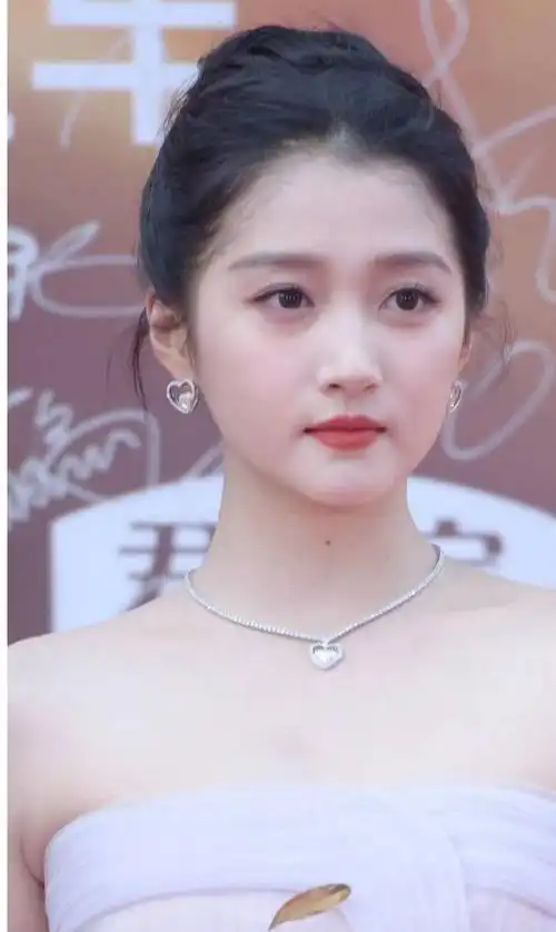 twins合体吸睛44岁阿娇美得突出,baby景甜走仙女风超养眼