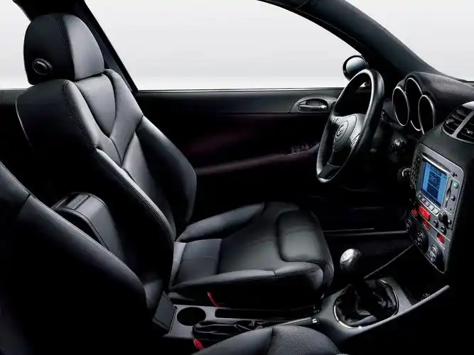 汽车内部驾驶室图片