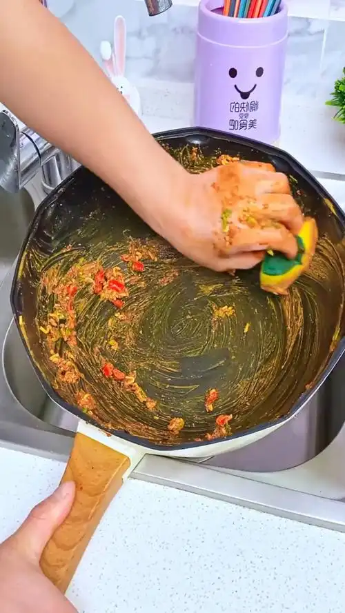 不脏手的大锅刷,炒菜刷锅不会油腻腻的了.