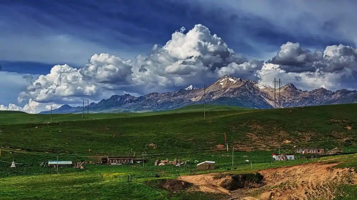 川西康定塔公草原