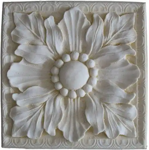 浮雕的构图形象,通常由人物,动物和建筑物组成.