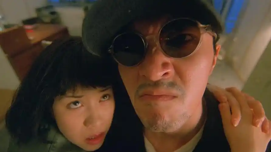 回魂夜星爷站着给小伙砍小伙看见星爷诡异的笑完全不敢动手