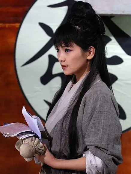 巧巧姐,是《西游记》里的漂亮孔雀公主,那时惊艳了我