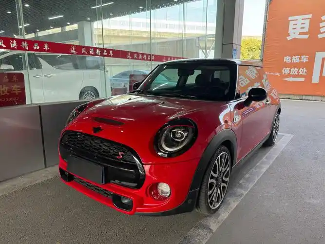 19年上牌宝马minicoopers 艺术家