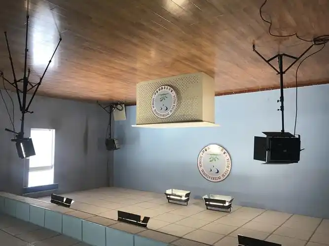 鱼台育才国际学校红领巾之声校园广播电台一一开播了