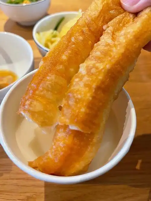 早餐吃油条泡豆浆