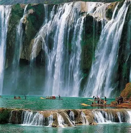 汗密 /a>(汉密)瀑布位于 a target="_blank" href="/item/墨脱县