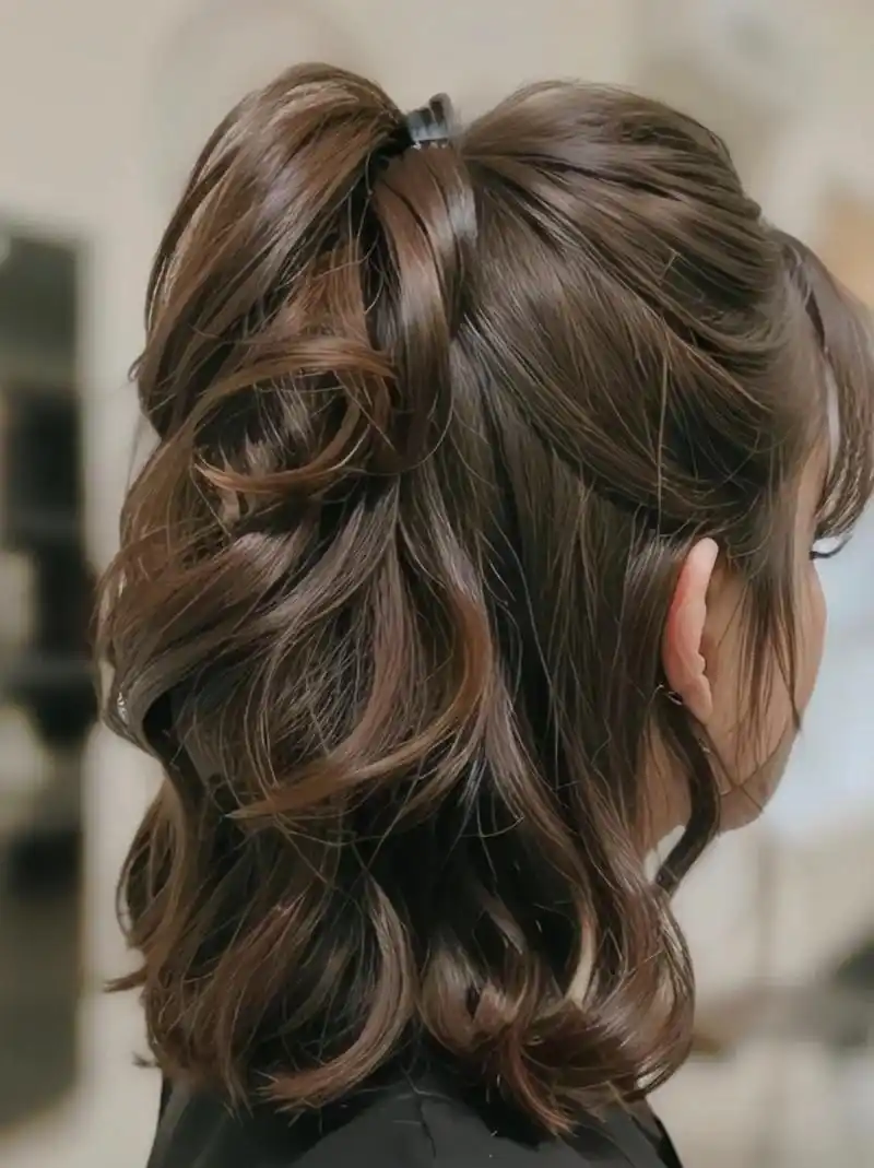 30岁女人慵懒风可披可扎的发型～慵懒长/短发展现自由,随性的 - 抖音