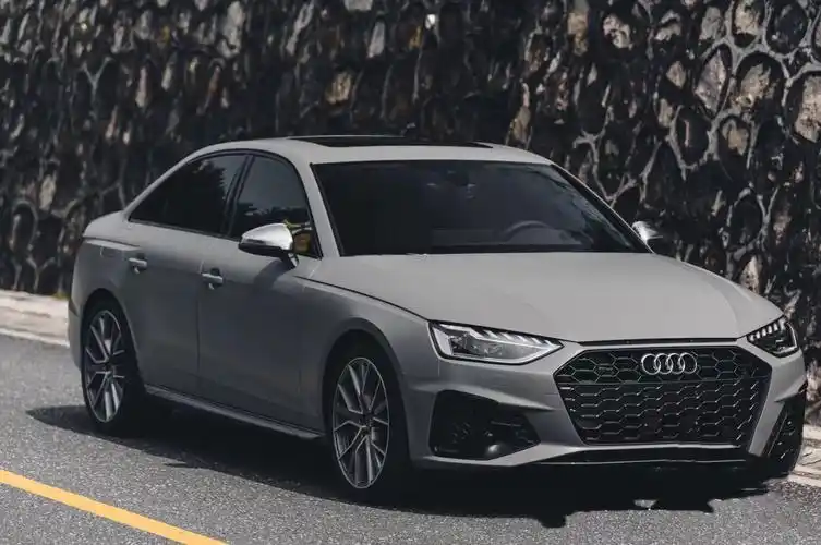 奥迪a4贴膜图片(奥迪a4l装贴亚面车衣) - 四帝国车市