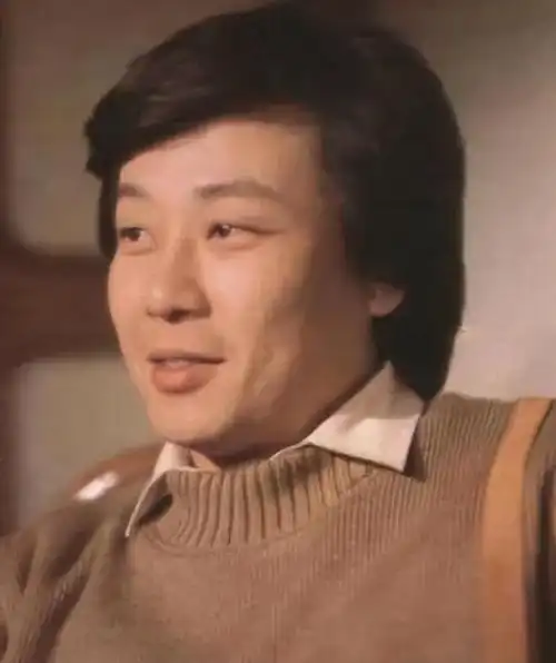 寇世勋就成为了中国电视公司的演员,年轻时候的寇世勋,形象非常的好