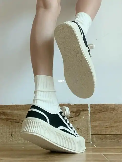 日常通勤 上学都很合适啦#鞋控の日常  #鞋子推荐  #增高厚底鞋
