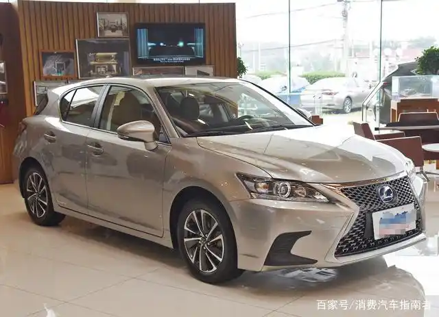 雷克萨斯两厢轿车,综合马力134匹油耗4.6l,尺寸不及本田思域