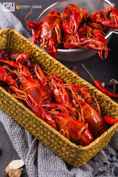 厦门一个烂人开的餐厅小龙虾拍摄宣传图片