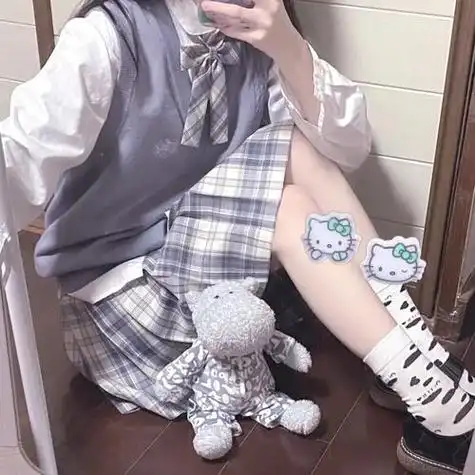 璇璇自截自调女生头像女头jk