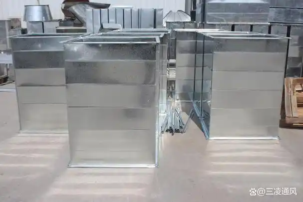 镀锌风管是一种常见的通风管道,其特点在于使用寿命长,耐腐蚀性强