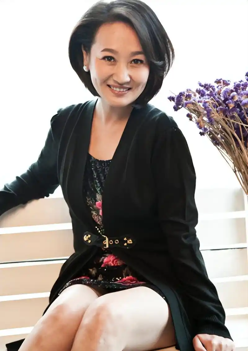 哈斯高娃:受不了腾格尔爱酒如命,离婚后60岁单身也快乐