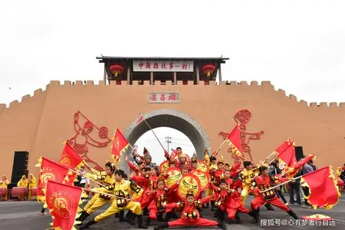 濮阳县这个村庄被命名为"河南省杂技之乡"_手机搜狐网