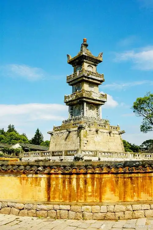 普陀山位于浙江省舟山市普陀区,是我国四大佛教名山之一,是观音菩萨