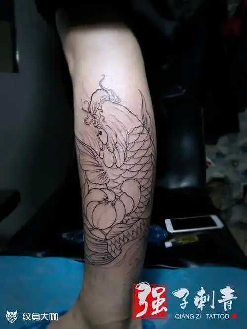 鲤鱼荷花包小腿_纹身图案手稿图片_强子的纹身作品集