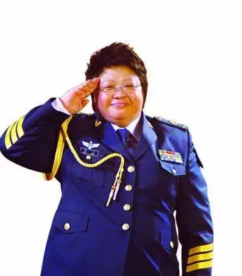 韩红"天籁之音 也曾苗条美丽"一当官就给演员涨工资