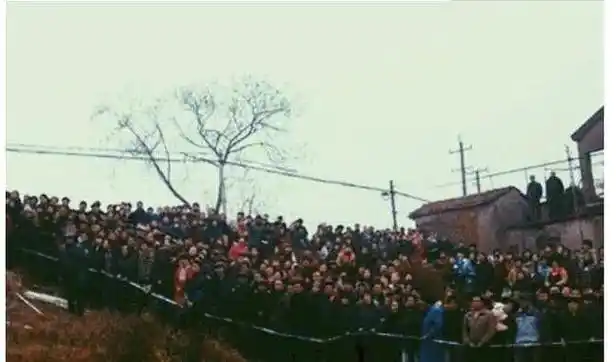 建造地下淫宫性牢囚妙龄少女假皇帝党成喜的最恶人生