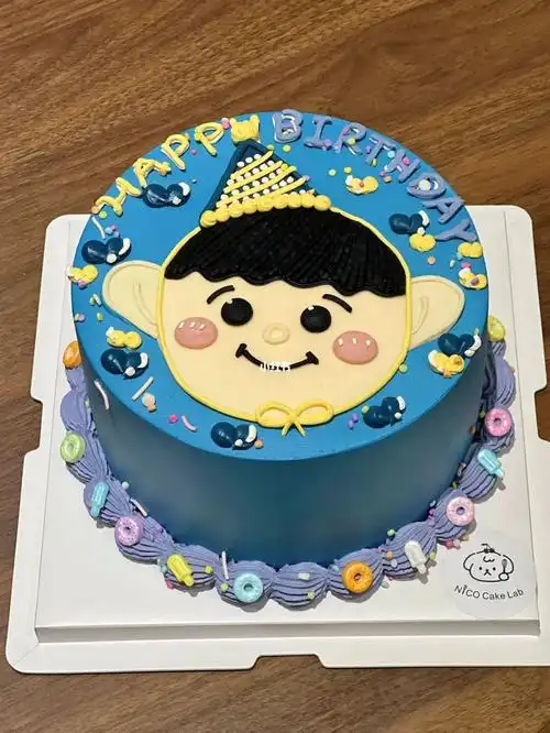 奶油霜手绘小男孩蛋糕