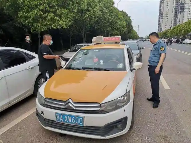 维护市民出行安全,武汉开展出租车运营秩序整治行动-荆楚网-湖北日报
