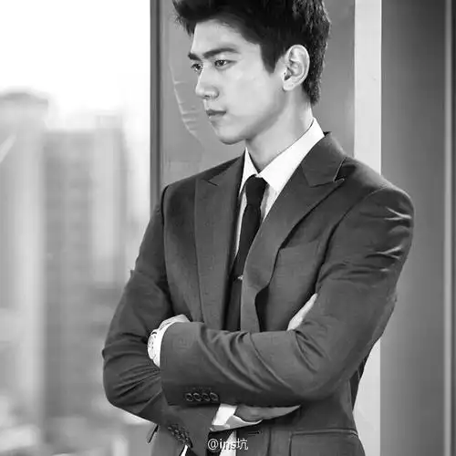 上流社会##盛骏,uie上流社会##盛骏#i. 来自ins坑 - 微博