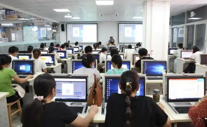 (办公软件培训班)