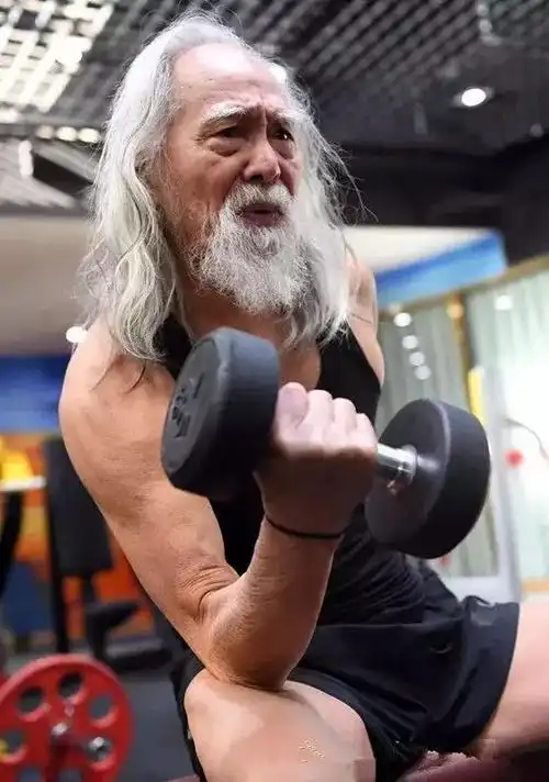 王德顺简历及个人资料(东北老头王德顺的传奇人生经历)-明智网