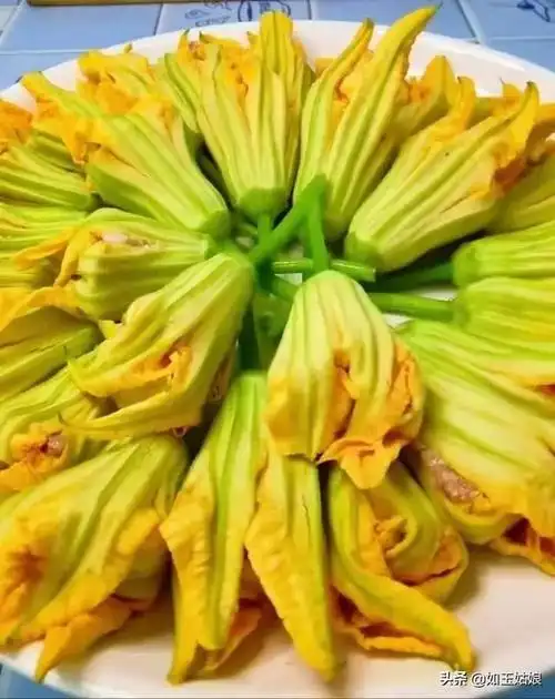 酿南瓜花最正宗的做法,南瓜花酿怎么煮(好看又好吃,美味又营养的瓜