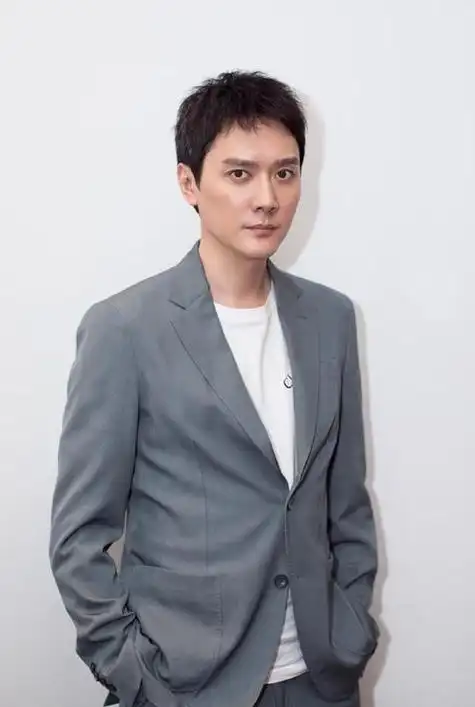 冯绍峰个人照片高清,艺人冯绍峰的照片