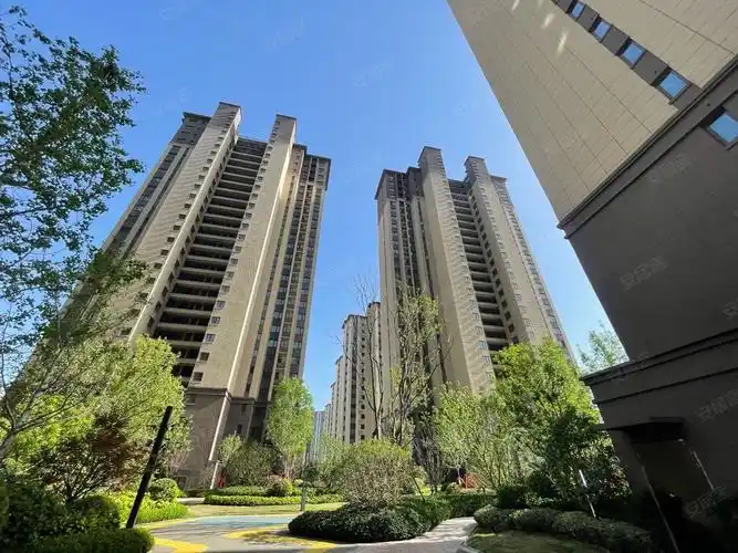 洛阳房产网>洛阳二手房>宜阳二手房>城区二手房>中骏雍景湾>