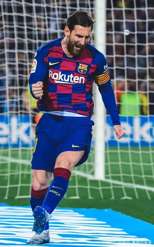 真球王!迎战强敌梅西真的拼了,疯狂拼抢 连场黄牌 点球绝杀