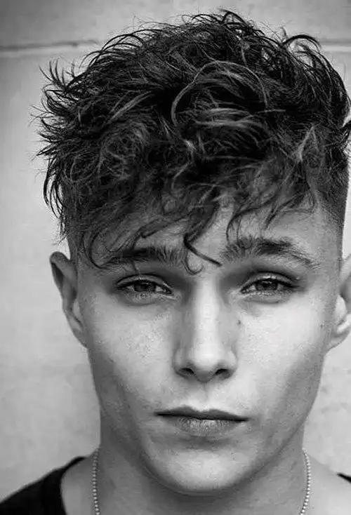 首页 男生发型 男生短发 潮男们独特个性短头发打造 发量少男生必备的